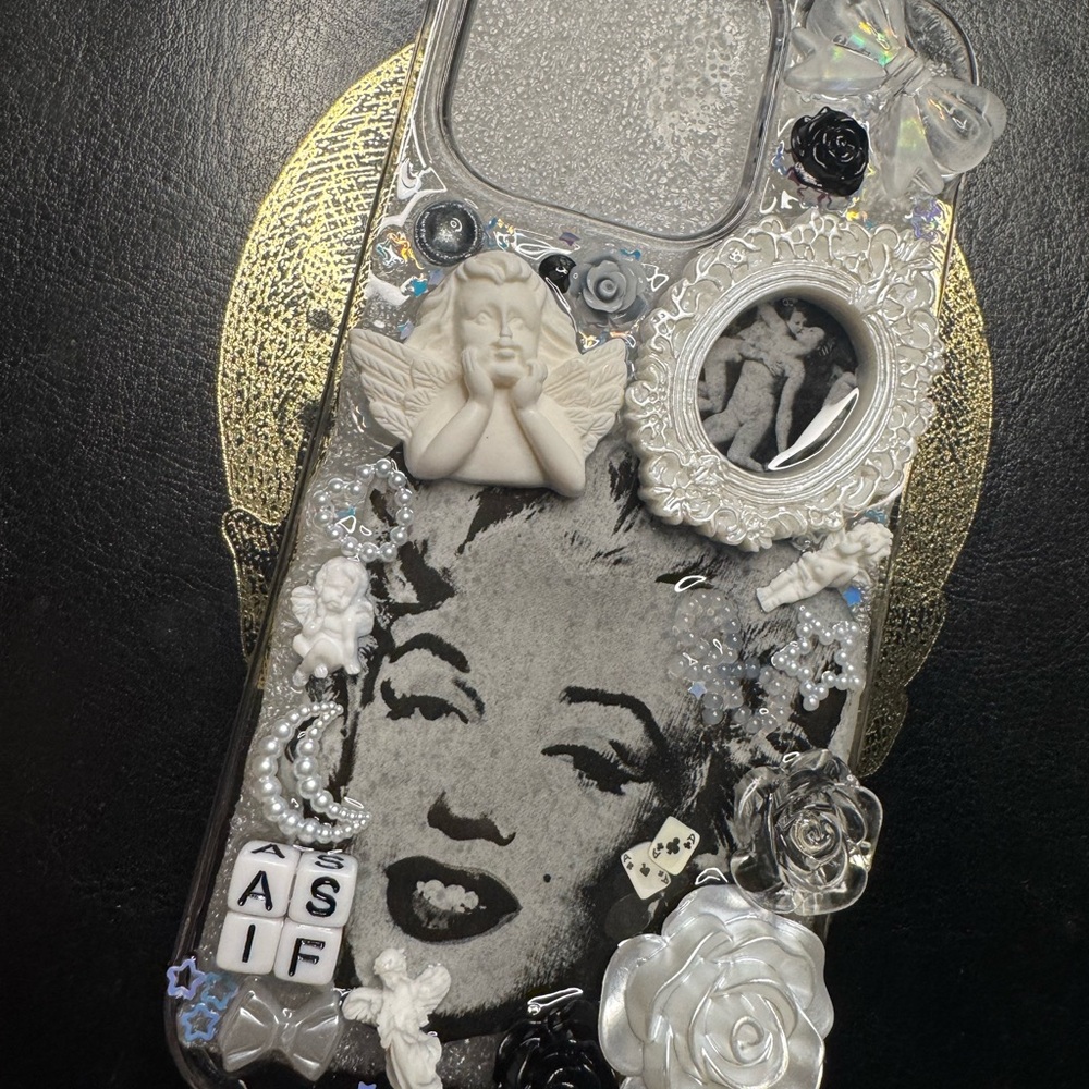 Junk’d Marilyn Monroe Case for IPhone 15pro